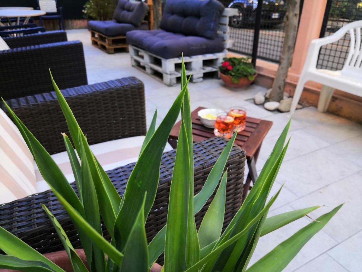 Hotel Iride Suite & Breakfast- Ideale Per Famiglie E Coppie Riccione Bagian luar foto