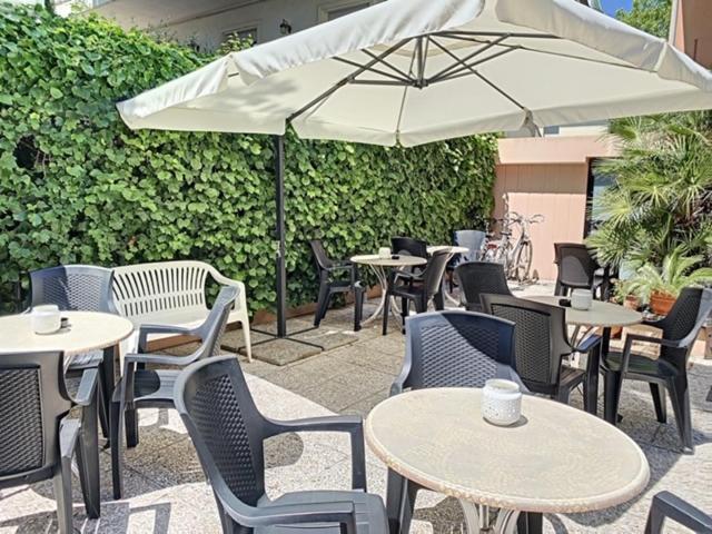 Hotel Iride Suite & Breakfast- Ideale Per Famiglie E Coppie Riccione Bagian luar foto