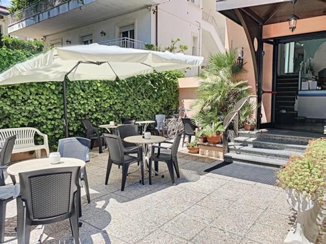 Hotel Iride Suite & Breakfast- Ideale Per Famiglie E Coppie Riccione Bagian luar foto