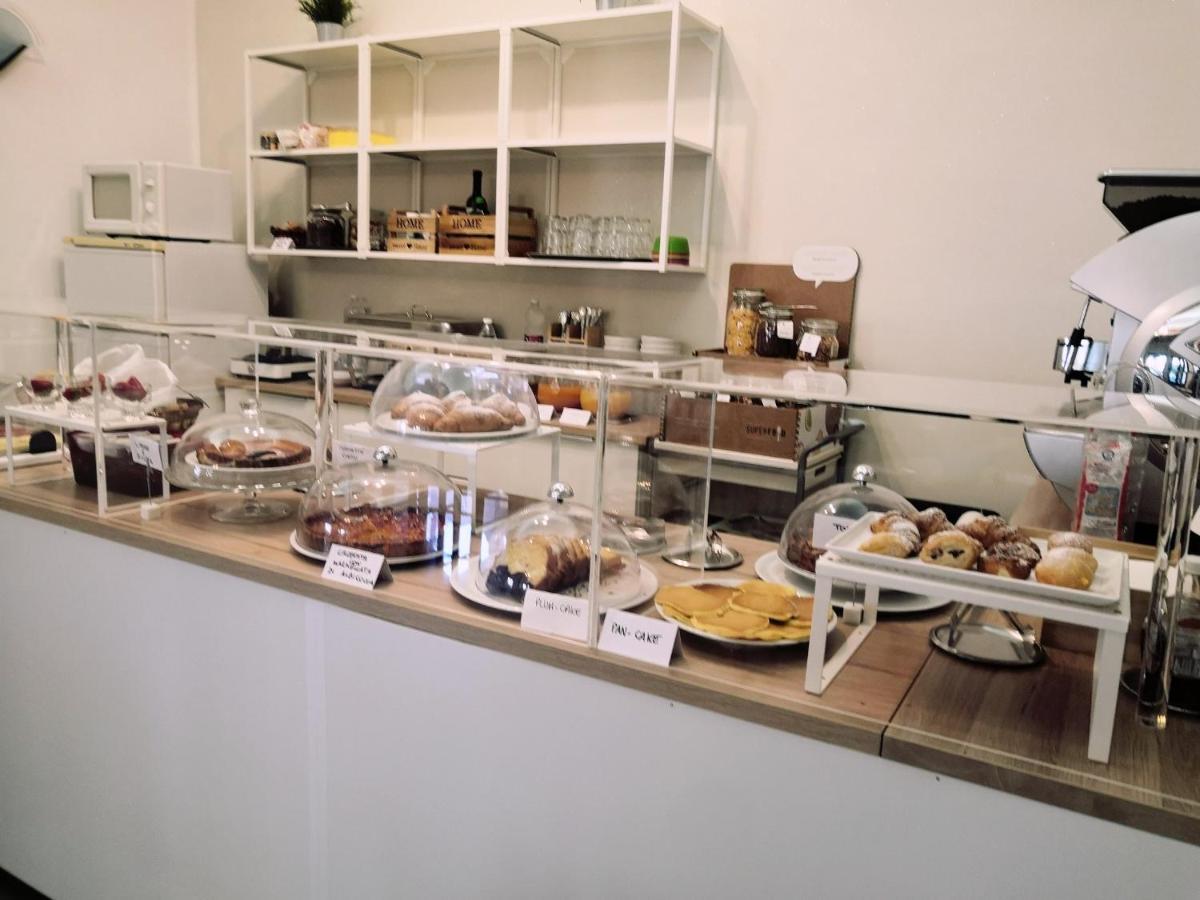 Hotel Iride Suite & Breakfast- Ideale Per Famiglie E Coppie Riccione Bagian luar foto
