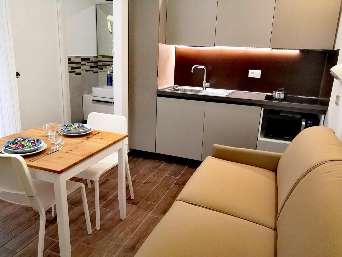 Hotel Iride Suite & Breakfast- Ideale Per Famiglie E Coppie Riccione Bagian luar foto